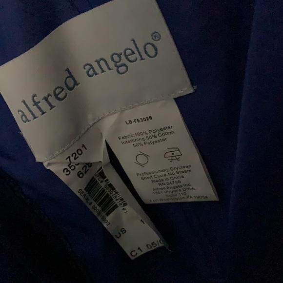 Alfred Angelo 18 Formal Dress - Picture 4 of 5